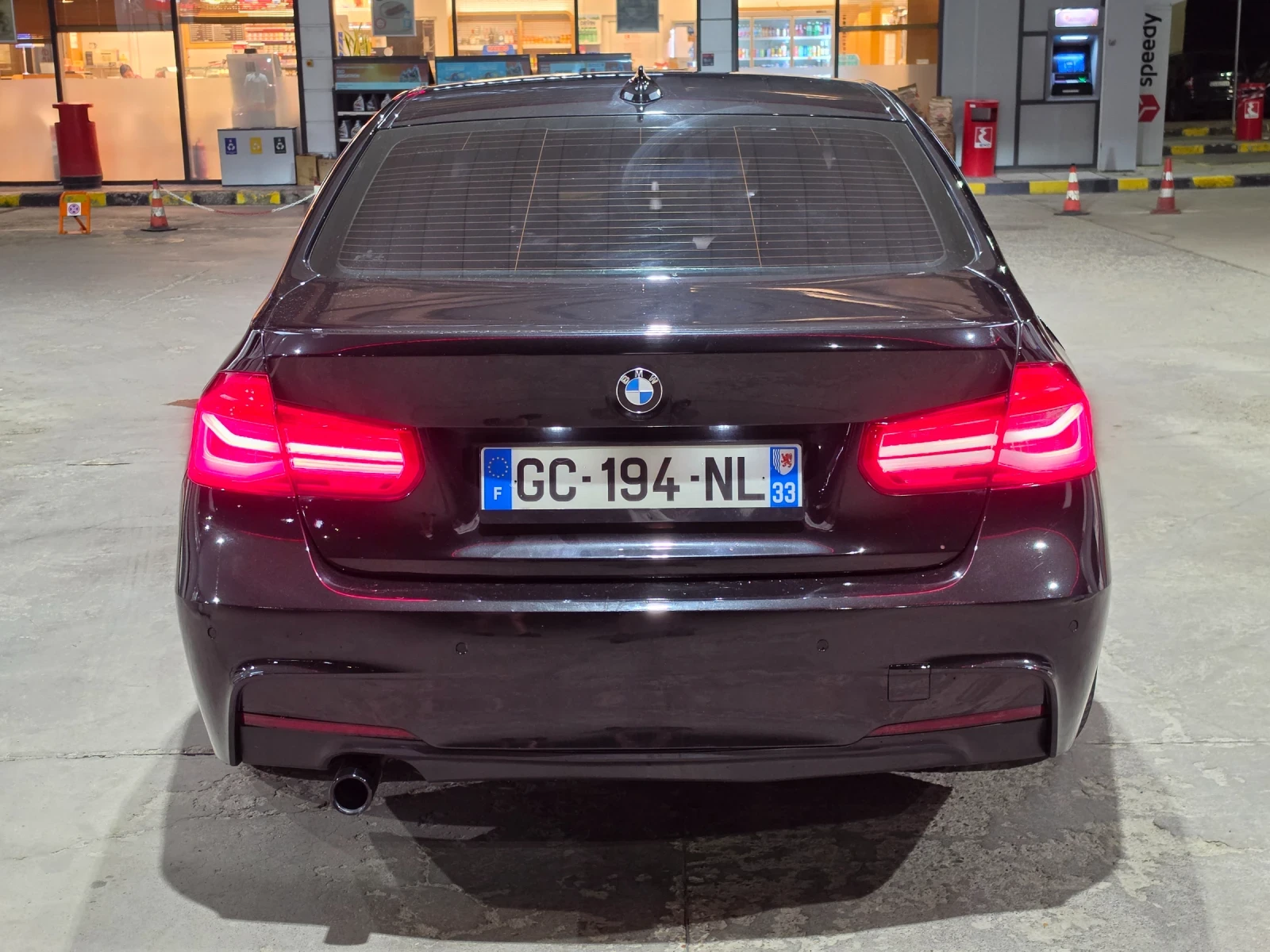 BMW 318 2.0d Mperformance Led, снимка 9 - Автомобили и джипове - 55802532