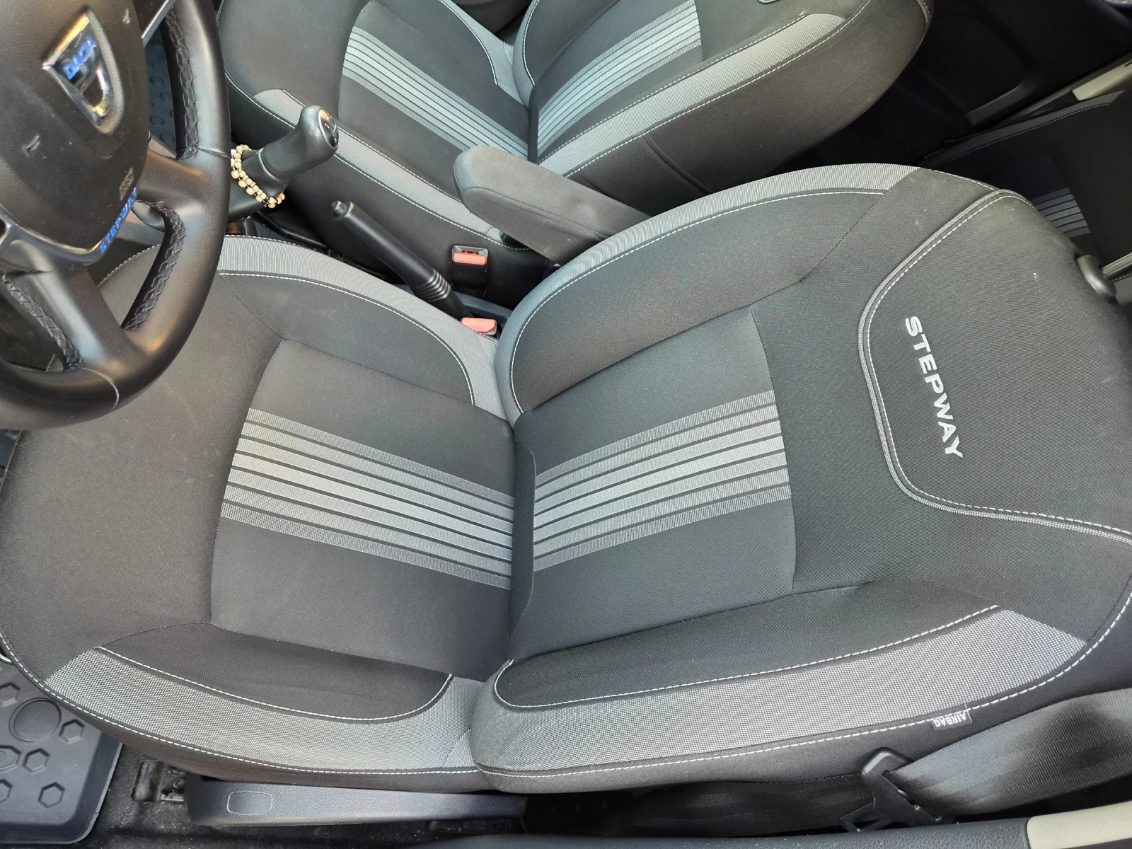 Dacia Sandero, снимка 13 - Автомобили и джипове - 55879411