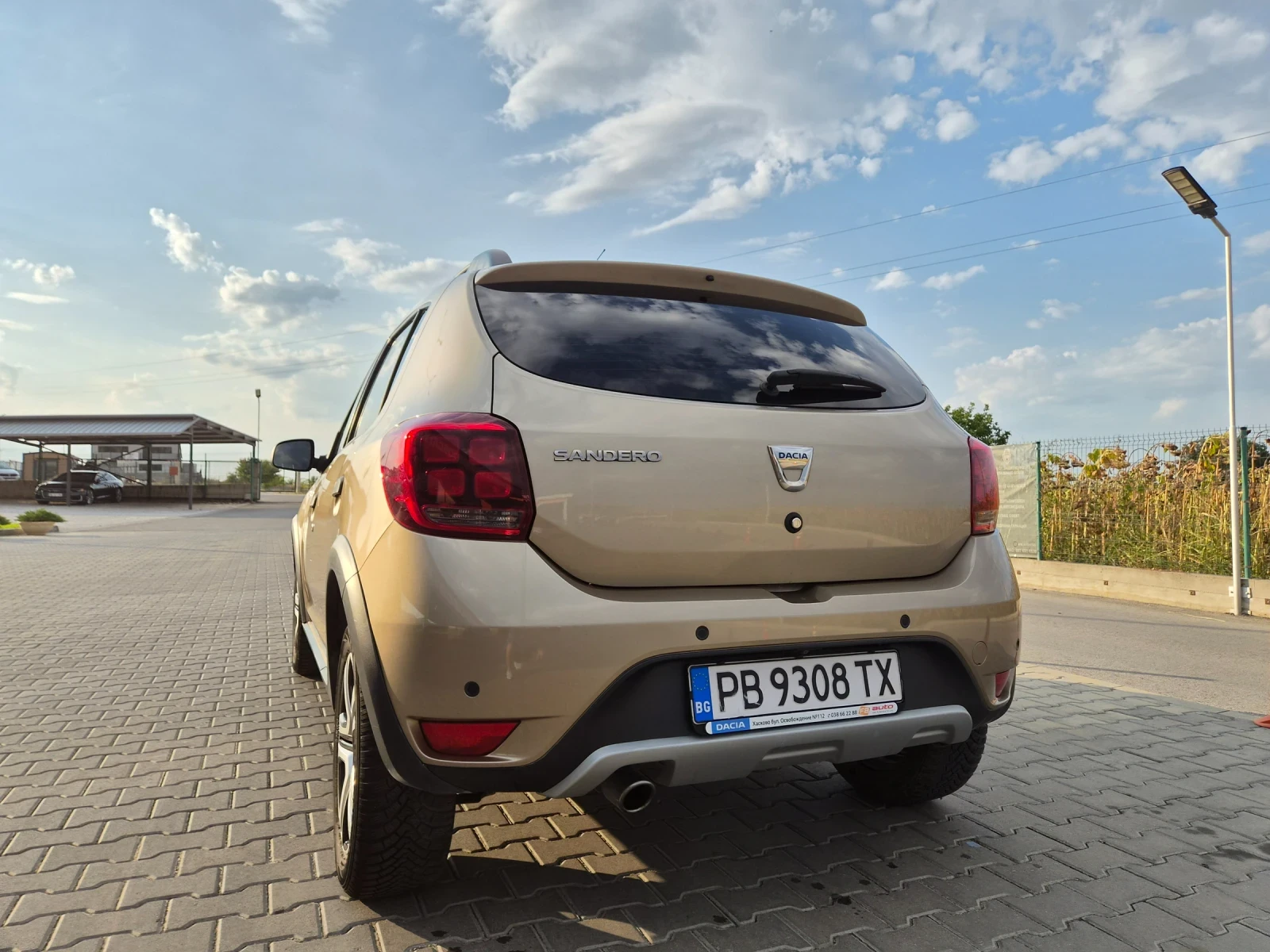 Dacia Sandero, снимка 4 - Автомобили и джипове - 55879411