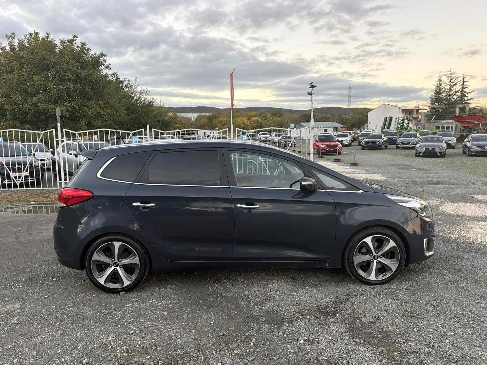 Kia Carens 1.7-136 �� ���������, ����, ����, �������� ���� 5J | Mobile.bg � ����������� 4