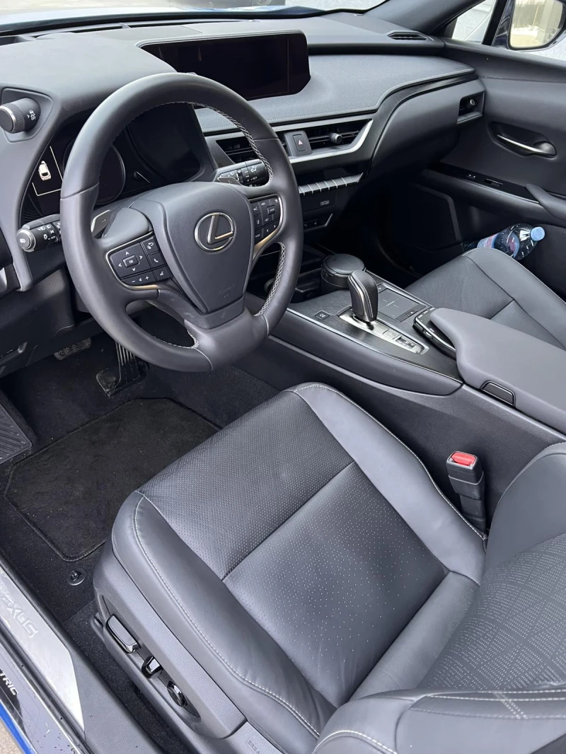 Lexus UX 300e, снимка 16 - Автомобили и джипове - 48764322