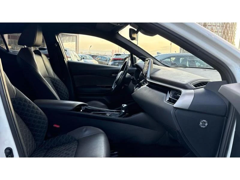 Toyota C-HR 1.8 HYB 2WD CVT CLASSY, снимка 6 - Автомобили и джипове - 53354946