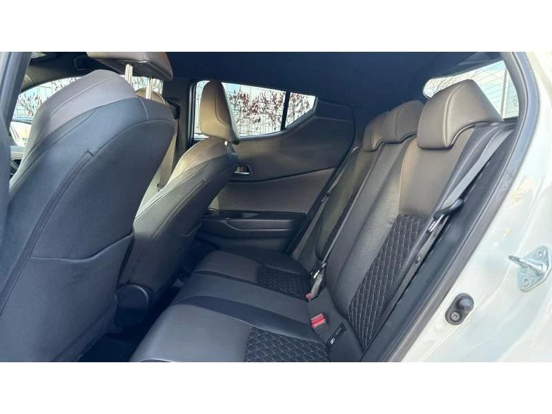 Toyota C-HR 1.8 HYB 2WD CVT CLASSY, снимка 11 - Автомобили и джипове - 53354946