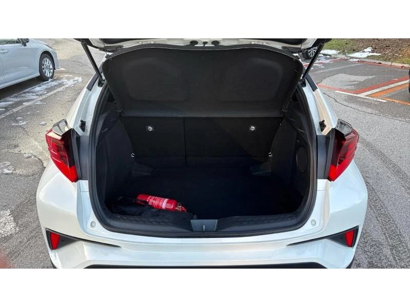 Toyota C-HR 1.8 HYB 2WD CVT CLASSY, снимка 10 - Автомобили и джипове - 53354946