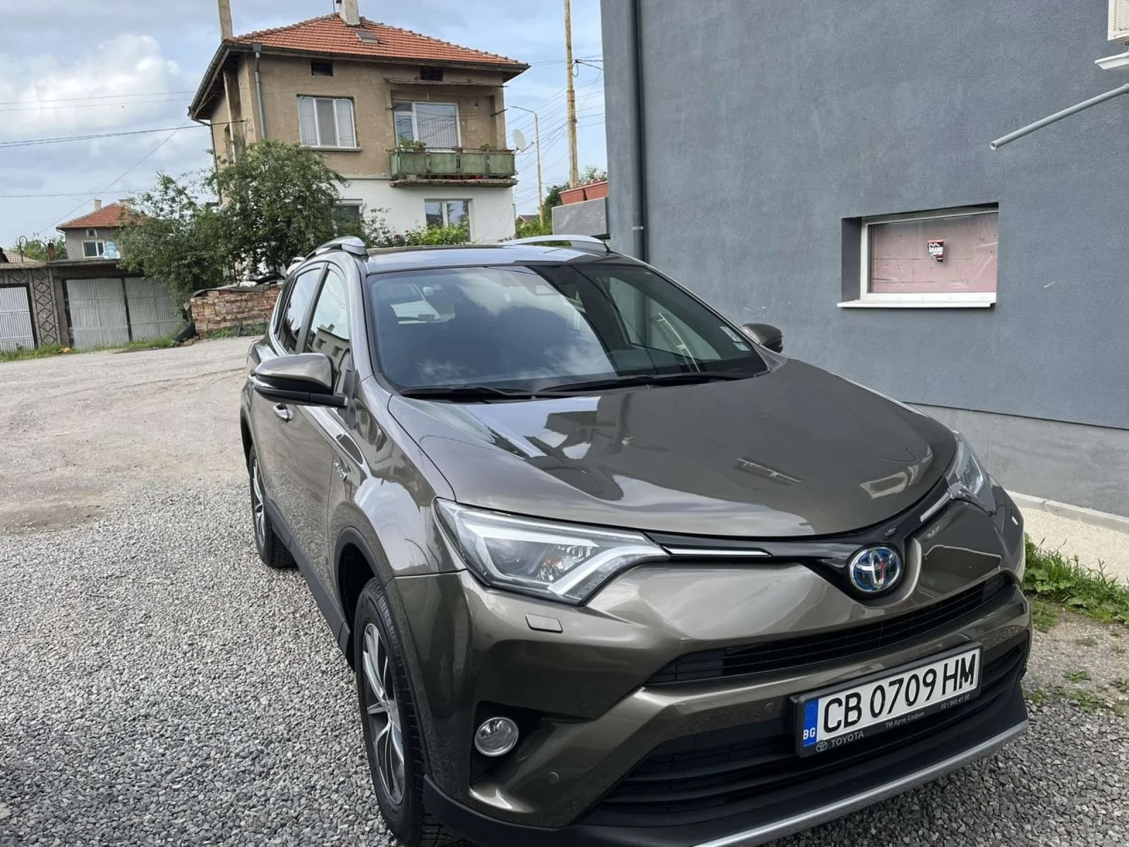 Toyota Rav4 Първи Собственик 2.5 Хибрид - изображение 2