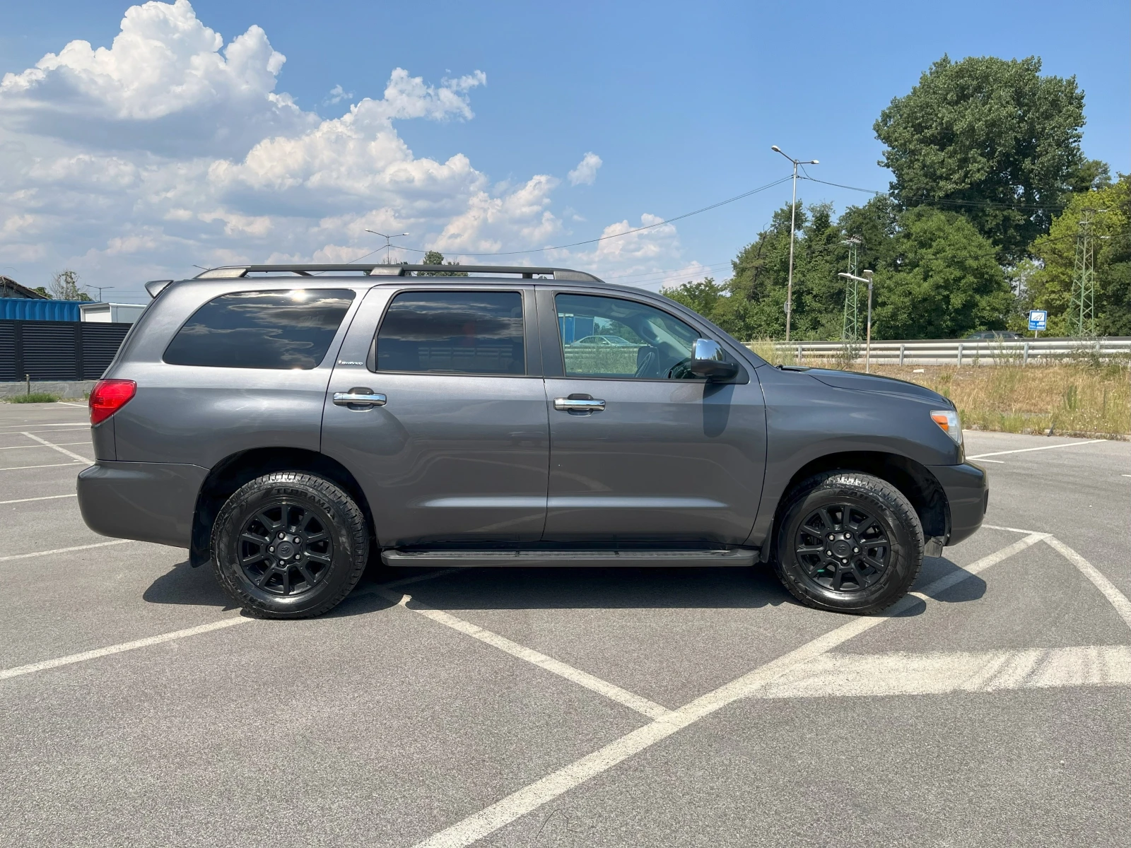 Toyota Sequoia 5.7 Limited - изображение 3
