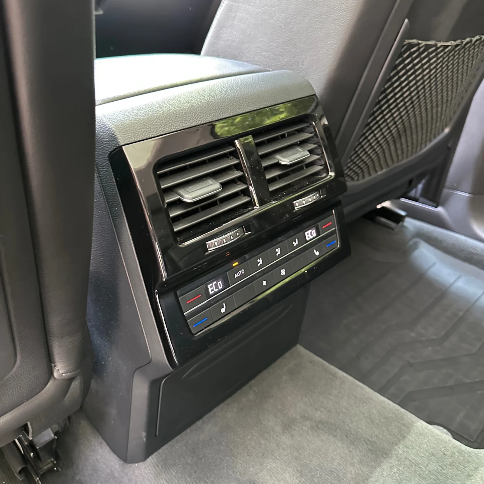 VW Touareg 3.0 TDI V6 286 к.с. - изображение 9