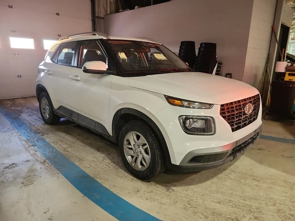 Hyundai Venue * PREFERRED * CARFAX * ЦЕНА ДО БГ - изображение 2