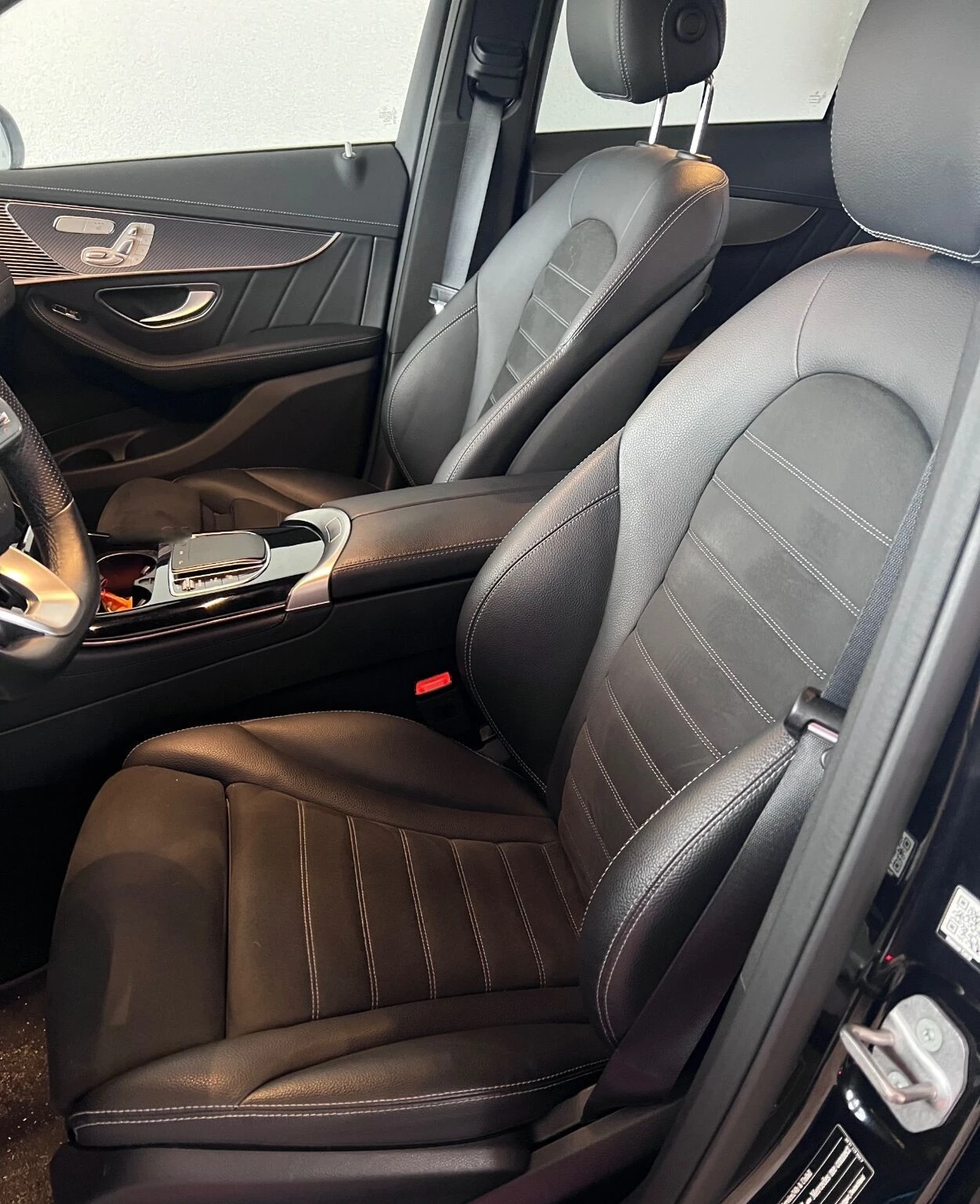 Mercedes-Benz EQC 400 4Matic AMG Line, снимка 5 - Автомобили и джипове - 53907737