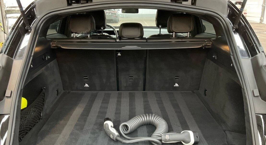 Mercedes-Benz EQC 400 4Matic AMG Line, снимка 8 - Автомобили и джипове - 53907737