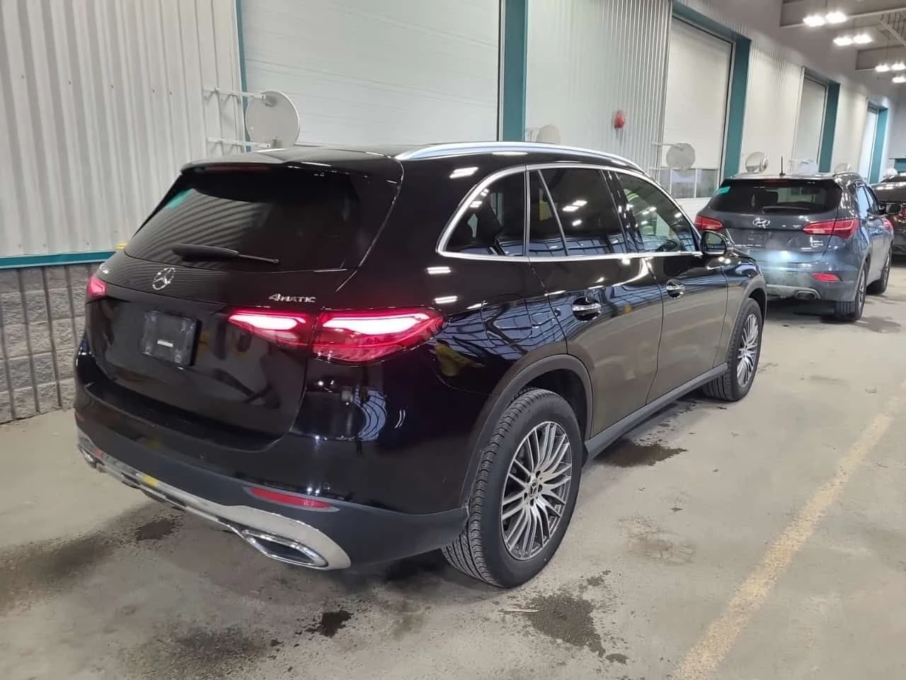 Mercedes-Benz GLC 300 ПАНОРАМА/ДИСТРОНИК/360 КАМЕРИ, снимка 3 - Автомобили и джипове - 54059480