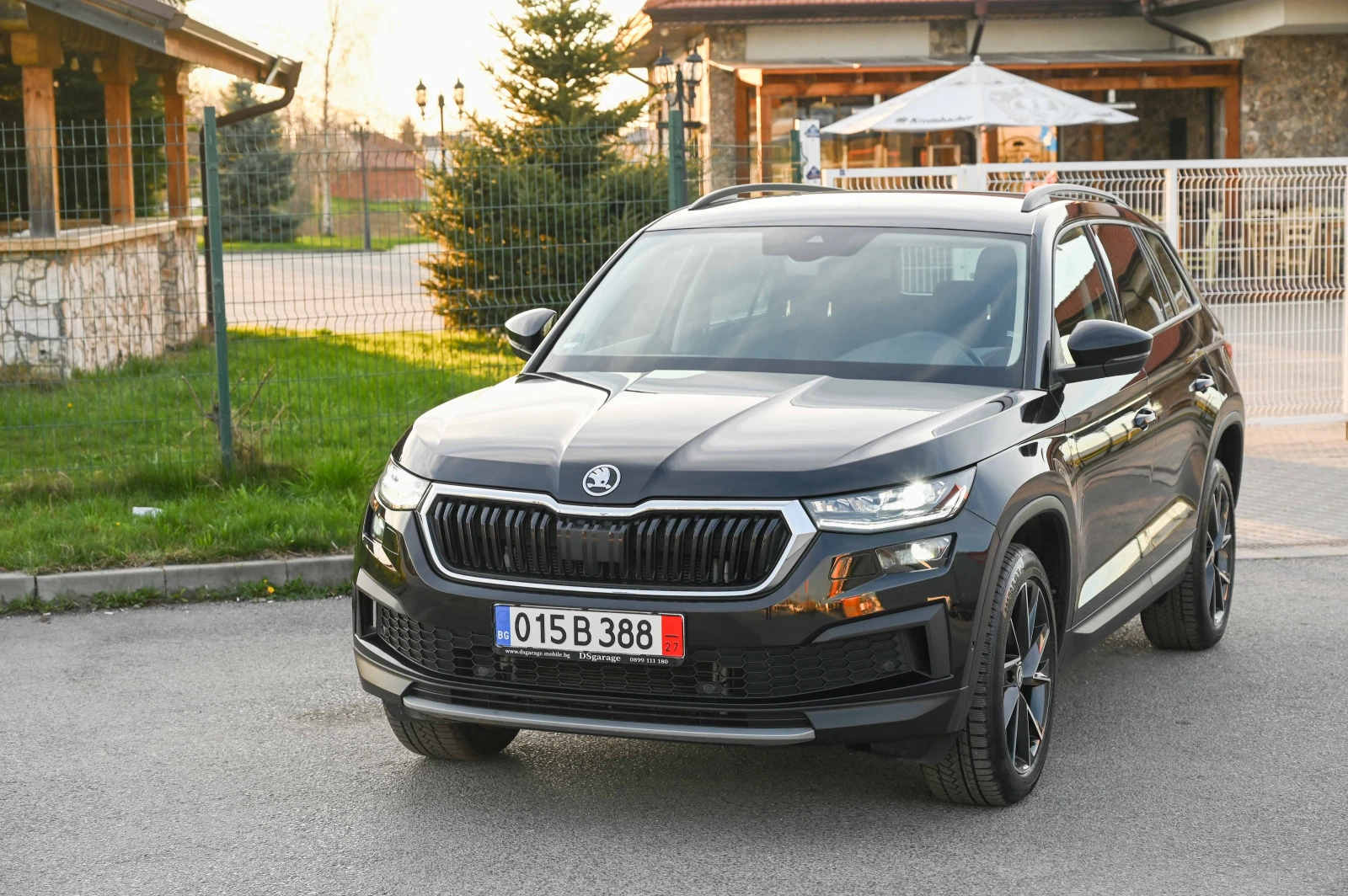 Skoda Kodiaq 2.0TDI* 4x4* 7МЕСТЕН* ДДС* КАМЕРА* MATRIX* Germany, снимка 3 - Автомобили и джипове - 54171827