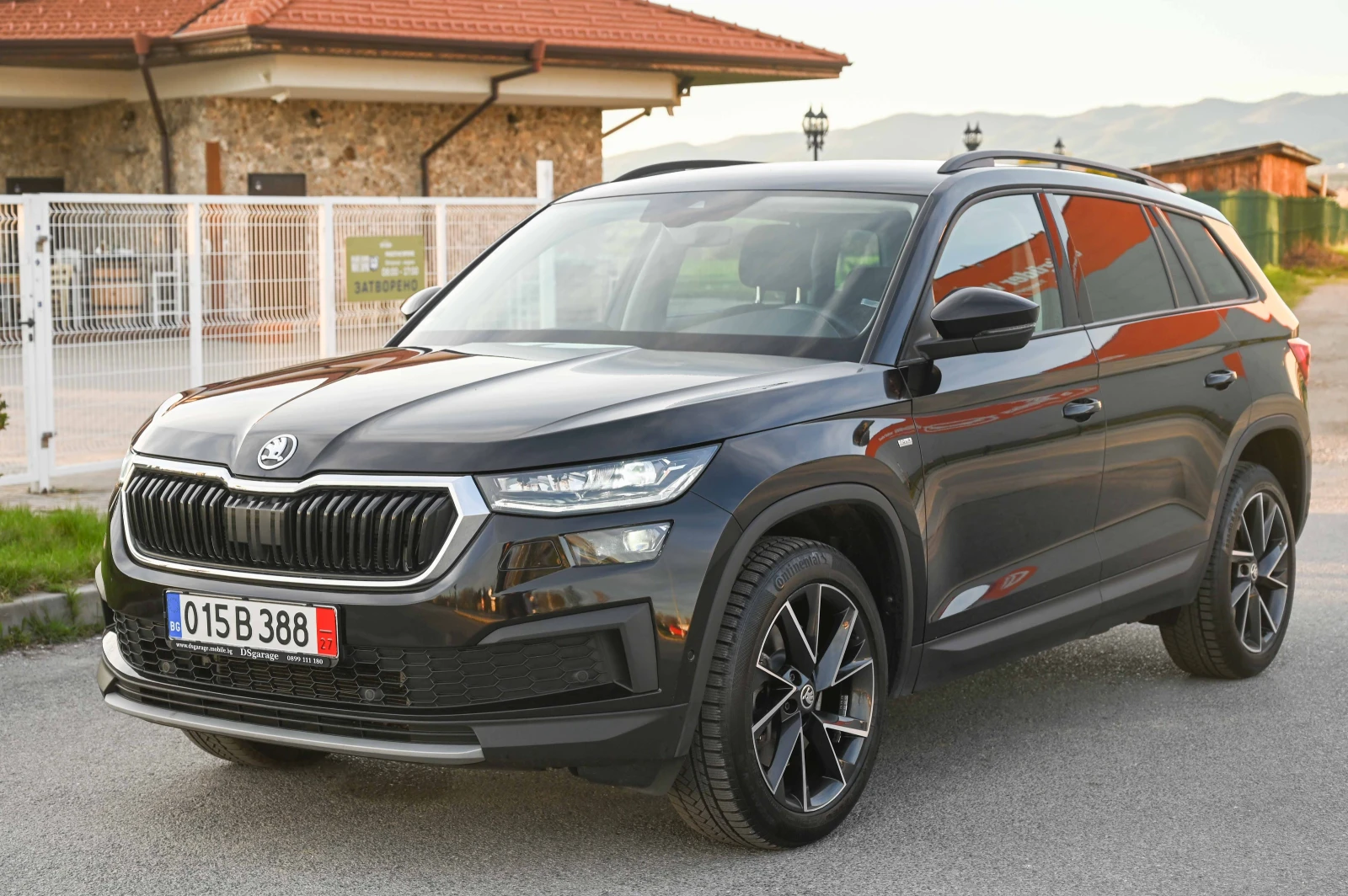 Skoda Kodiaq 2.0TDI* 4x4* 7МЕСТЕН* ДДС* КАМЕРА* MATRIX* Germany, снимка 2 - Автомобили и джипове - 54171827