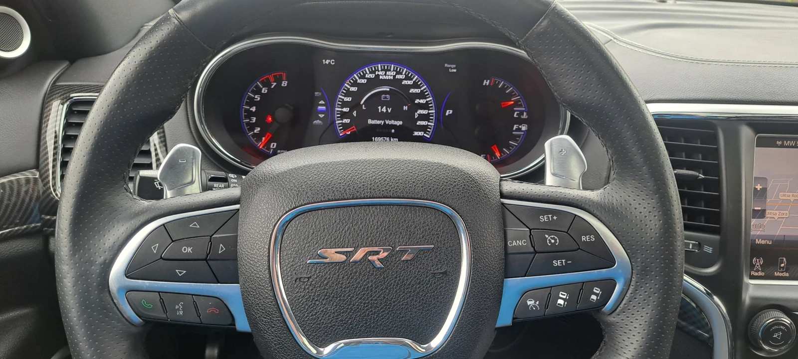 Jeep Grand cherokee 6.4 HEMI SRT, снимка 8 - Автомобили и джипове - 54221041