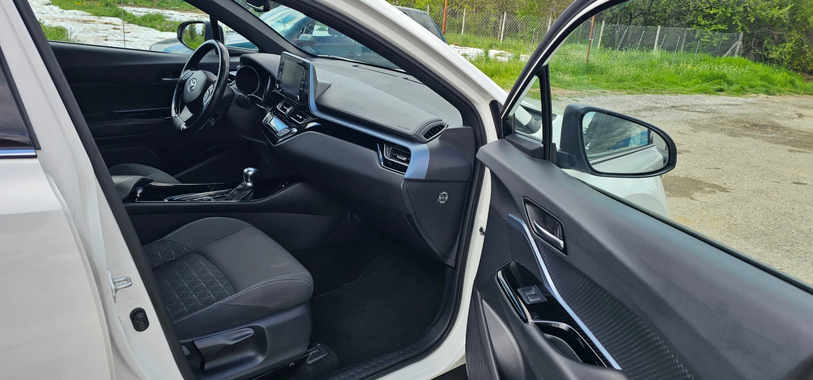 Toyota C-HR 1.8i HYBRID Фейс, снимка 14 - Автомобили и джипове - 54272008