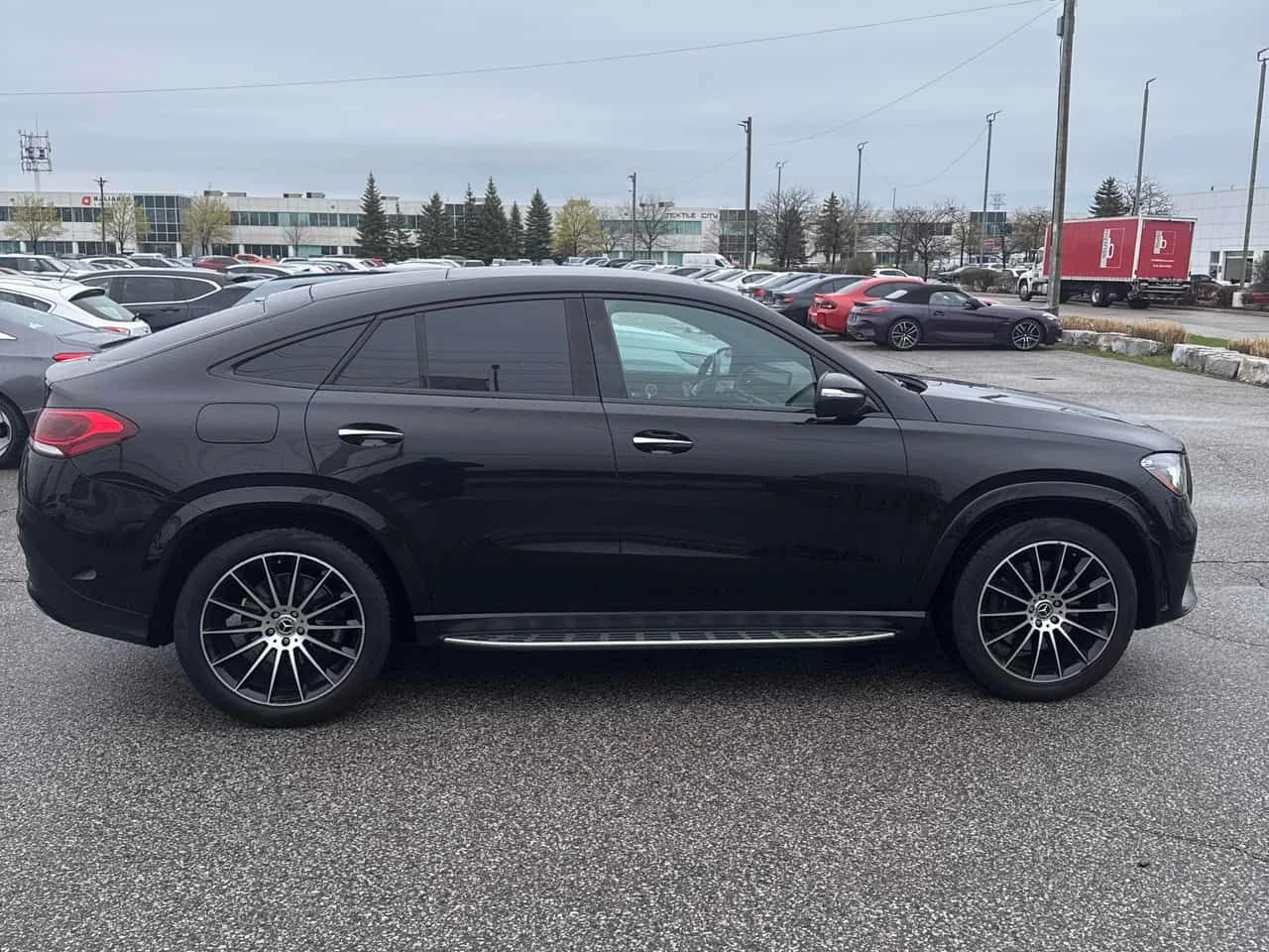 Mercedes-Benz GLE 450 COUPE/BURMESTER/ПАНОРАМА/360/ДИСТРОНИК, снимка 4 - Автомобили и джипове - 54348021