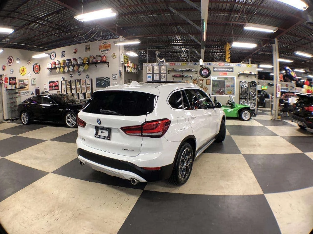 BMW X1 xDrive28i * LEATHER PAN/ROOF NAV B/SPOT L/ASSIST C, снимка 7 - Автомобили и джипове - 54454738