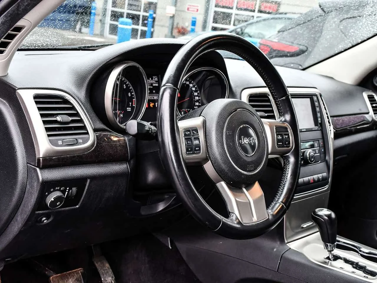Jeep Grand cherokee * Laredo * CARFAX * ЦЕНА ДО БГ, снимка 9 - Автомобили и джипове - 54607226