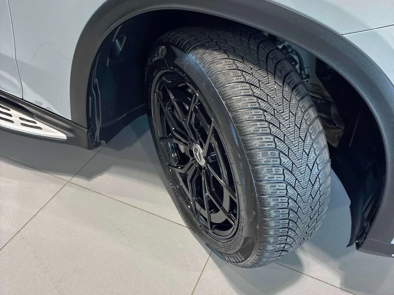 Mercedes-Benz EQE 350  CARFAX, снимка 7 - Автомобили и джипове - 54662342