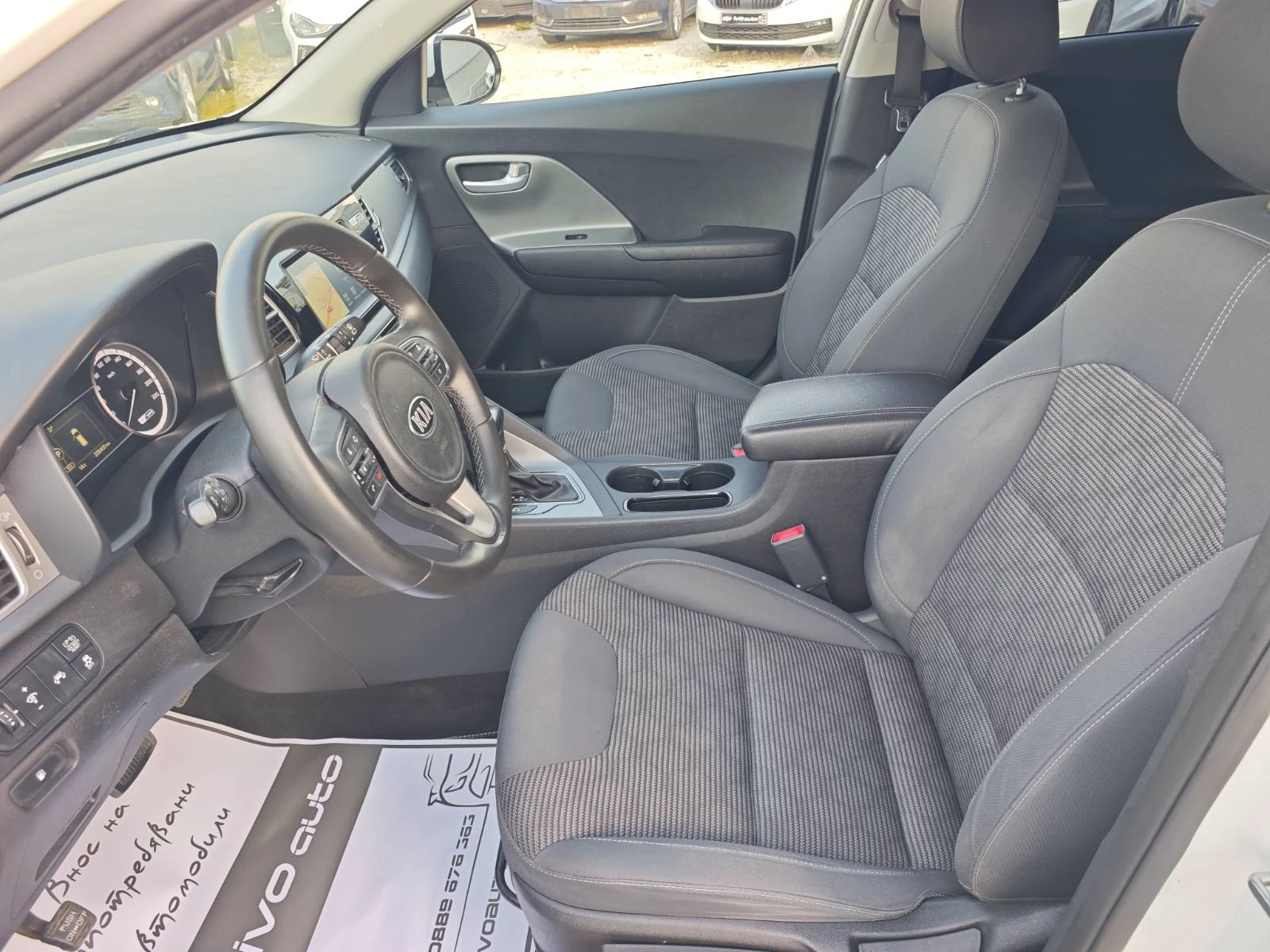 Kia Niro 1.6 GDI, снимка 6 - Автомобили и джипове - 54969896