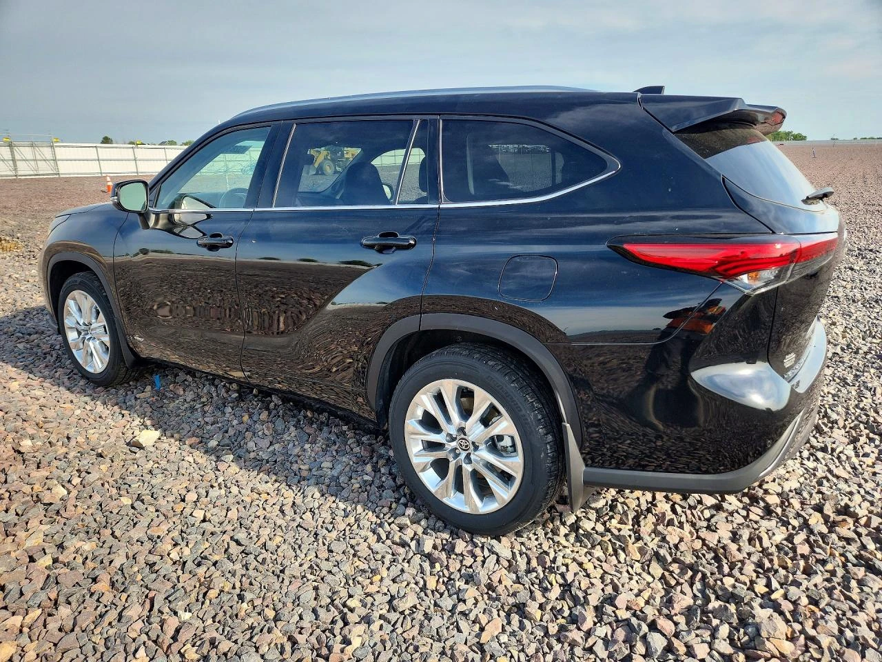 Toyota Highlander HYBRID LIMITED AWD !FULL!, снимка 4 - Автомобили и джипове - 55184505