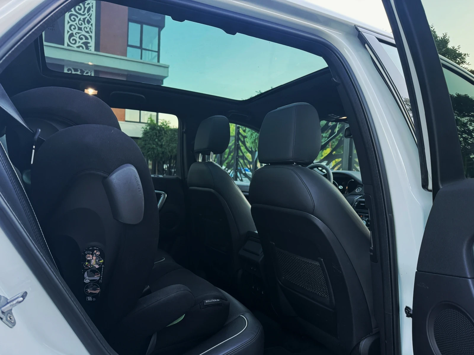 Land Rover Discovery Sport, снимка 11 - Автомобили и джипове - 56014882