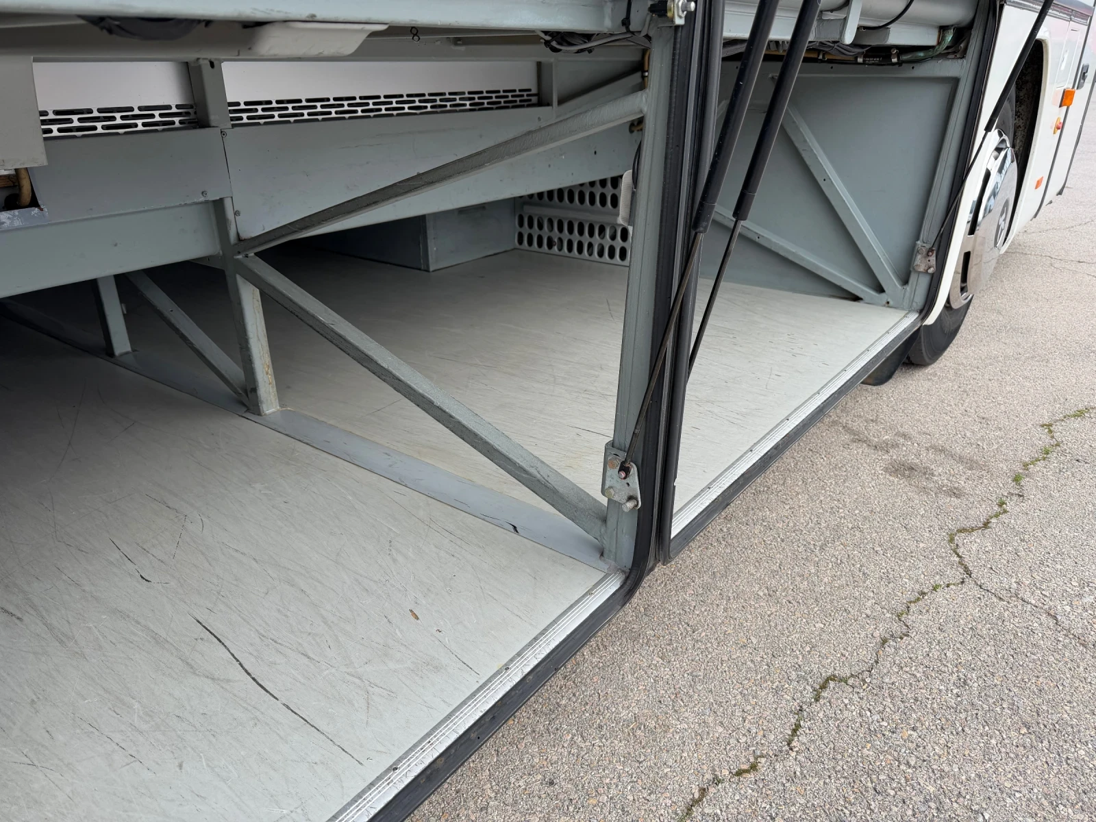 Setra S 315 GT- KLIMA, 6-СКОРОСТИ, снимка 12 - Бусове и автобуси - 54195640