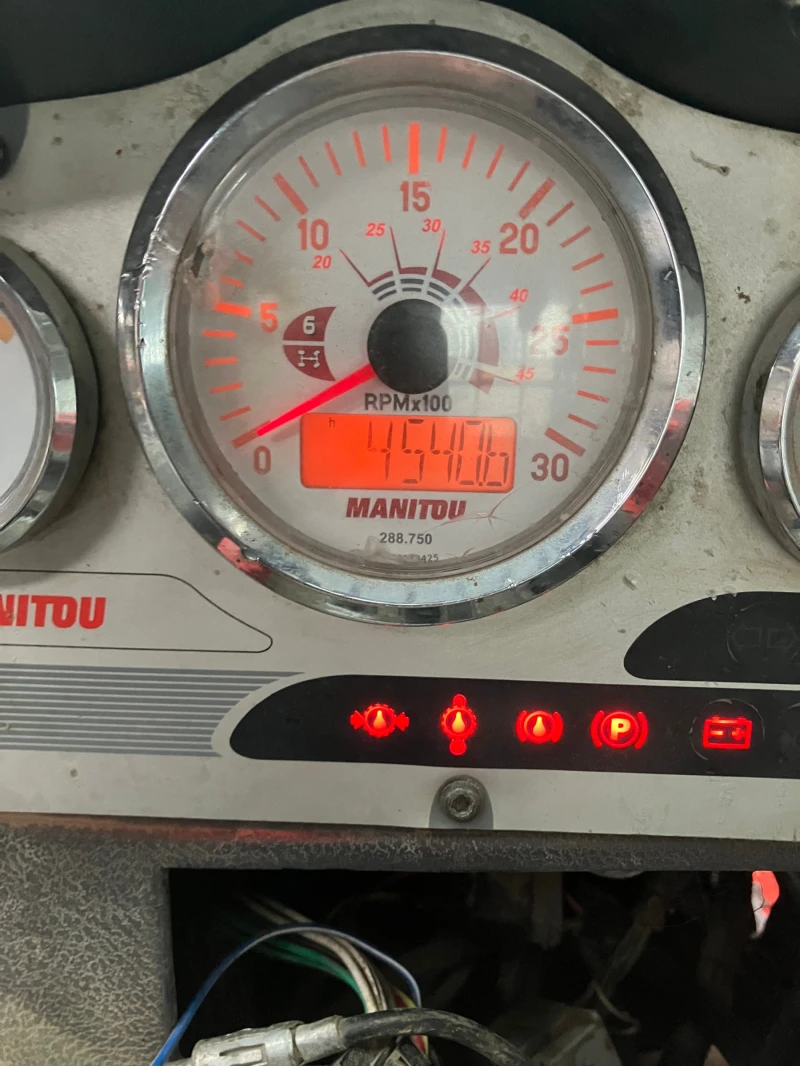 Телескопичен товарач Manitou 735, снимка 3 - Селскостопанска техника - 53291130