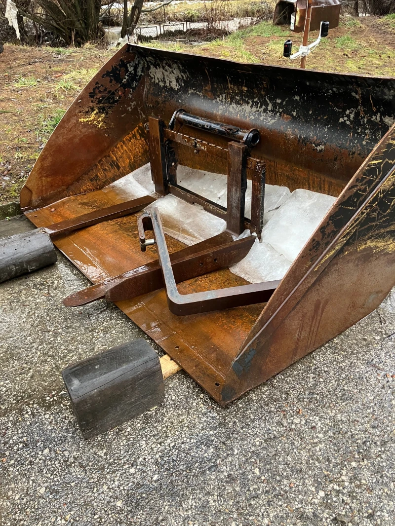 Телескопичен товарач Manitou 735, снимка 5 - Селскостопанска техника - 53291130