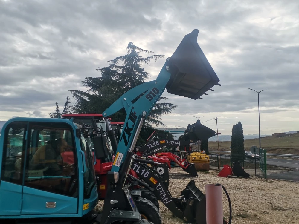 Мини челни товарачи Komatsu ЧИСТО НОВИ - изображение 6