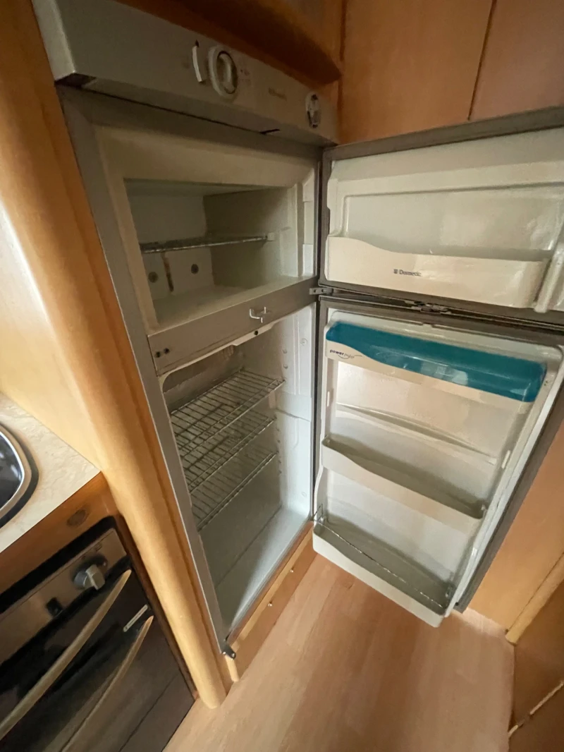 Каравана Bailey Senator , снимка 14 - Каравани и кемпери - 52488064