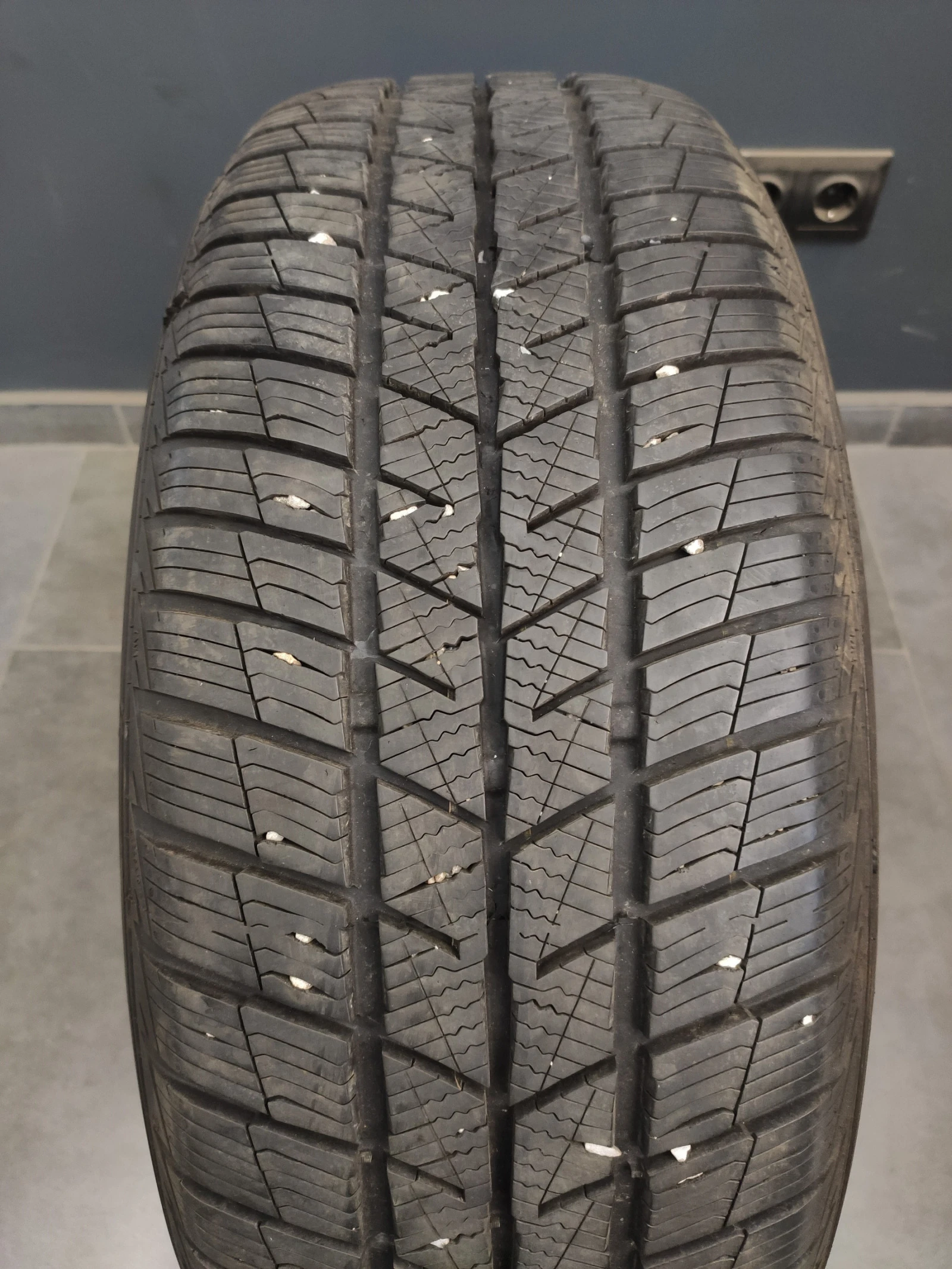  215/55R17 | Mobile.bg   4