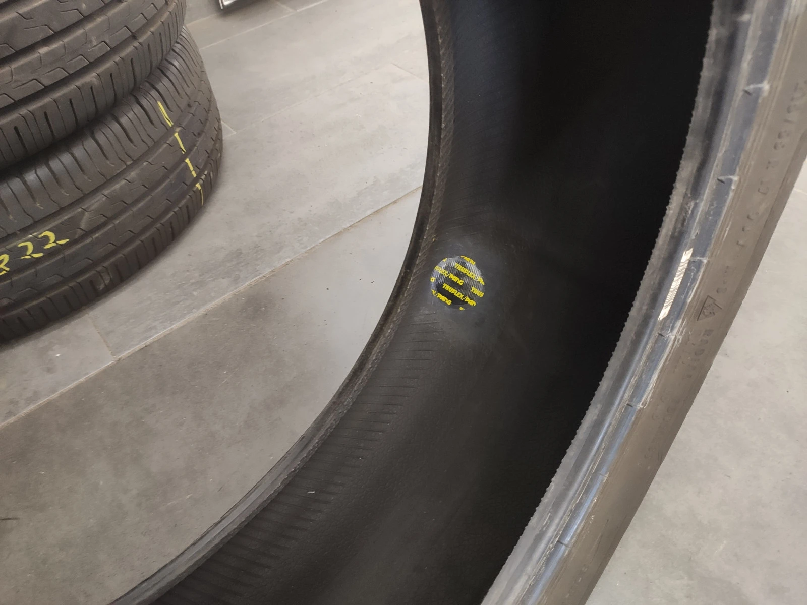  215/55R17 | Mobile.bg   9