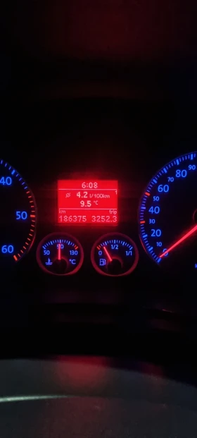VW Golf 2.0 TDI 140 | Mobile.bg    5