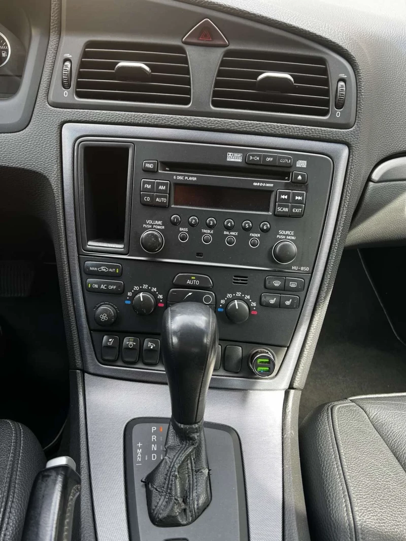 Volvo S60 D5, снимка 7 - Автомобили и джипове - 52181639