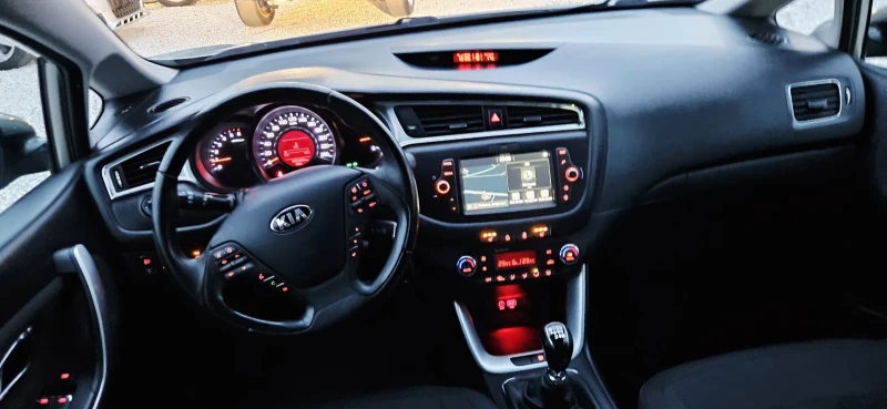 Kia Ceed 2018г* 90 000км* NAVI* LED* КАМЕРА* , снимка 11 - Автомобили и джипове - 52471852