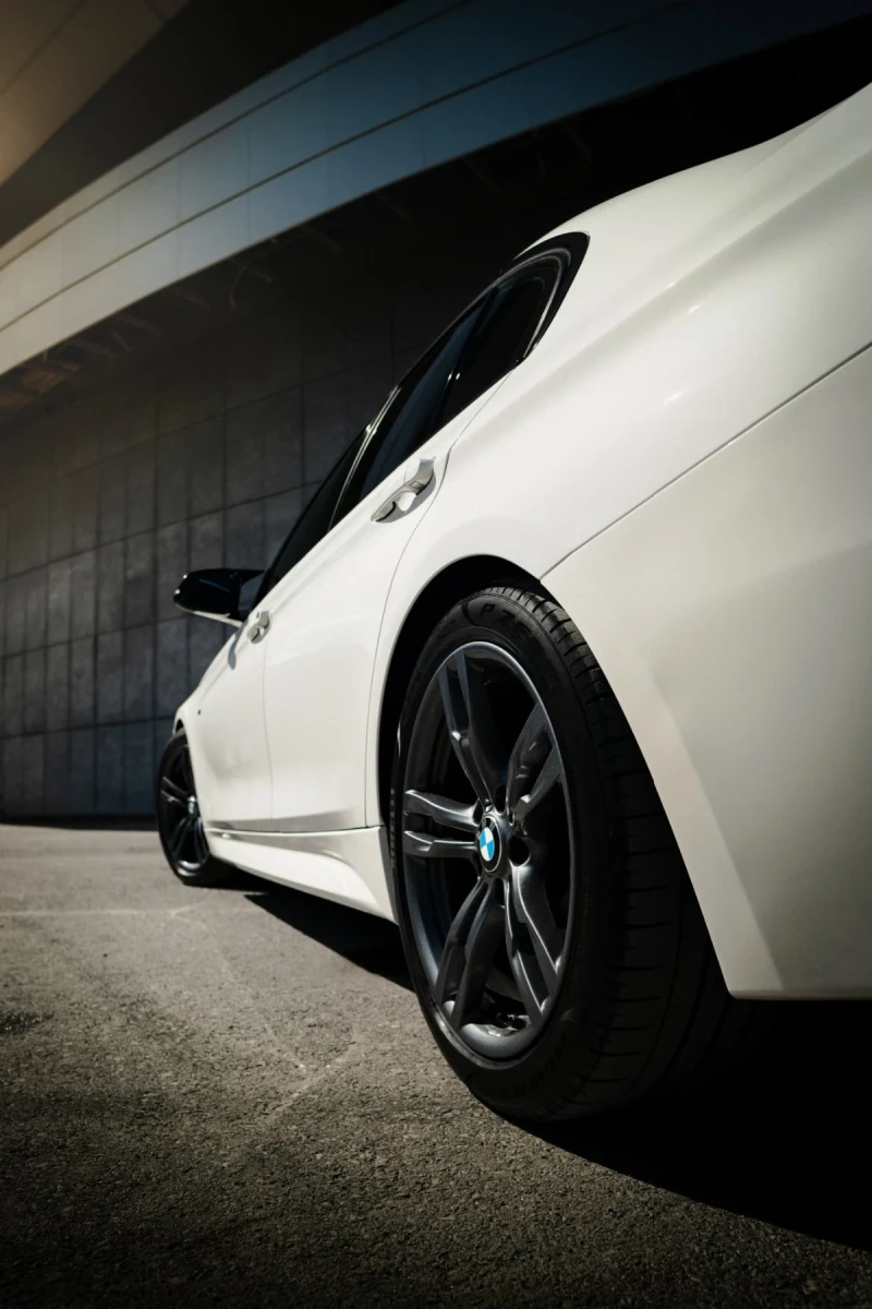 BMW 330 Head Up - H&K, снимка 8 - Автомобили и джипове - 52569873