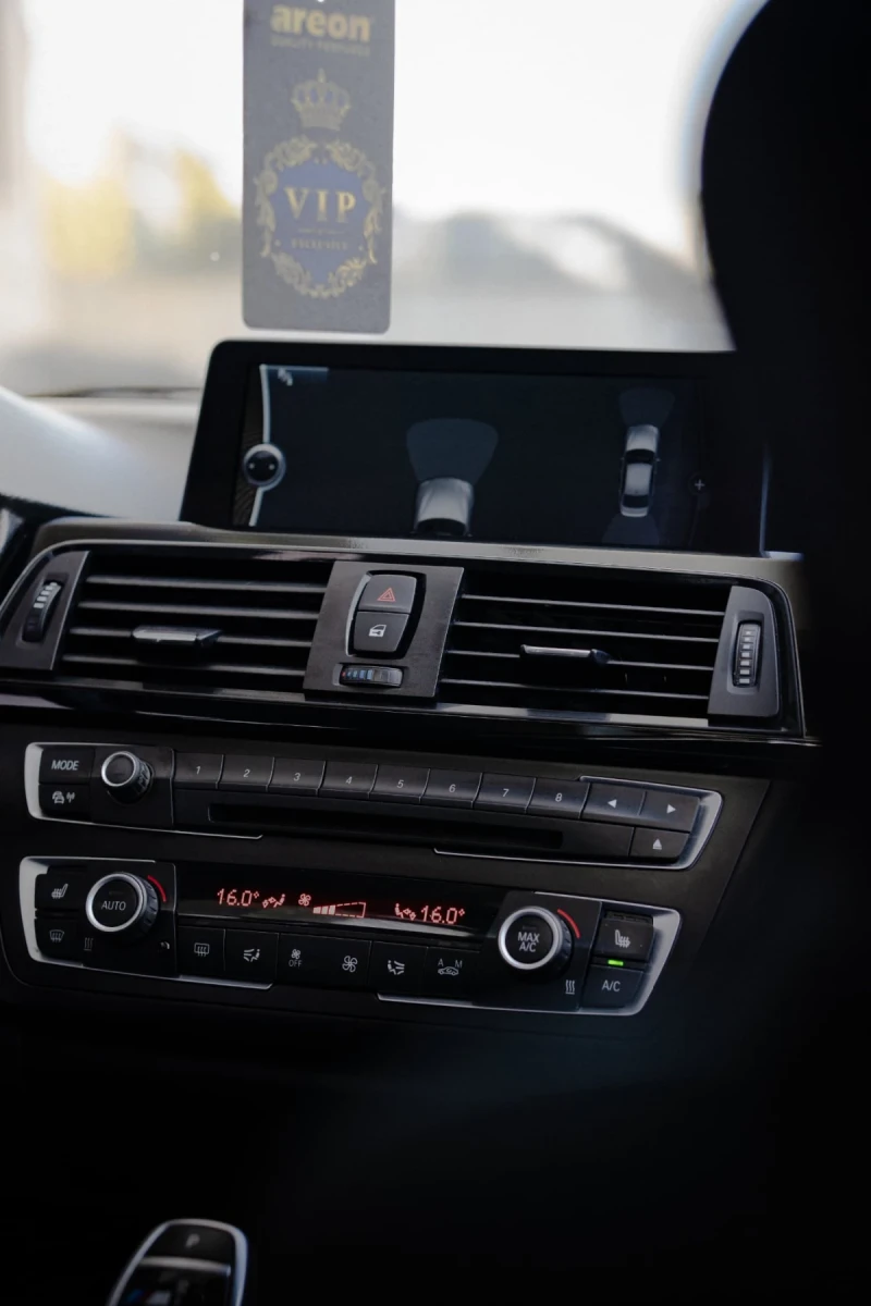 BMW 330 Head Up - H&K, снимка 13 - Автомобили и джипове - 52569873