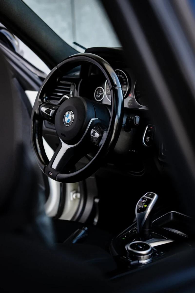 BMW 330 Head Up - H&K, снимка 12 - Автомобили и джипове - 52569873