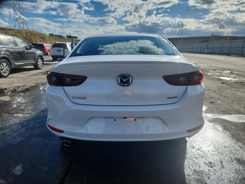 Mazda 3 * PREFERRED* 8, 072км* БЕЗ УДАР* , снимка 6 - Автомобили и джипове - 52645322