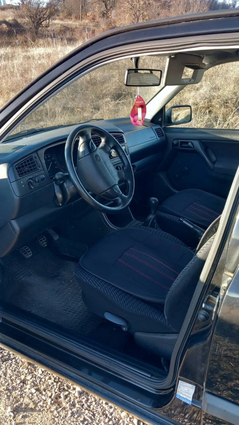VW Vento, снимка 9 - Автомобили и джипове - 52877860