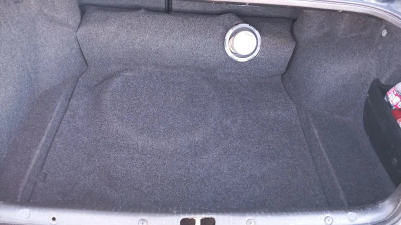 VW Vento, снимка 13 - Автомобили и джипове - 52877860