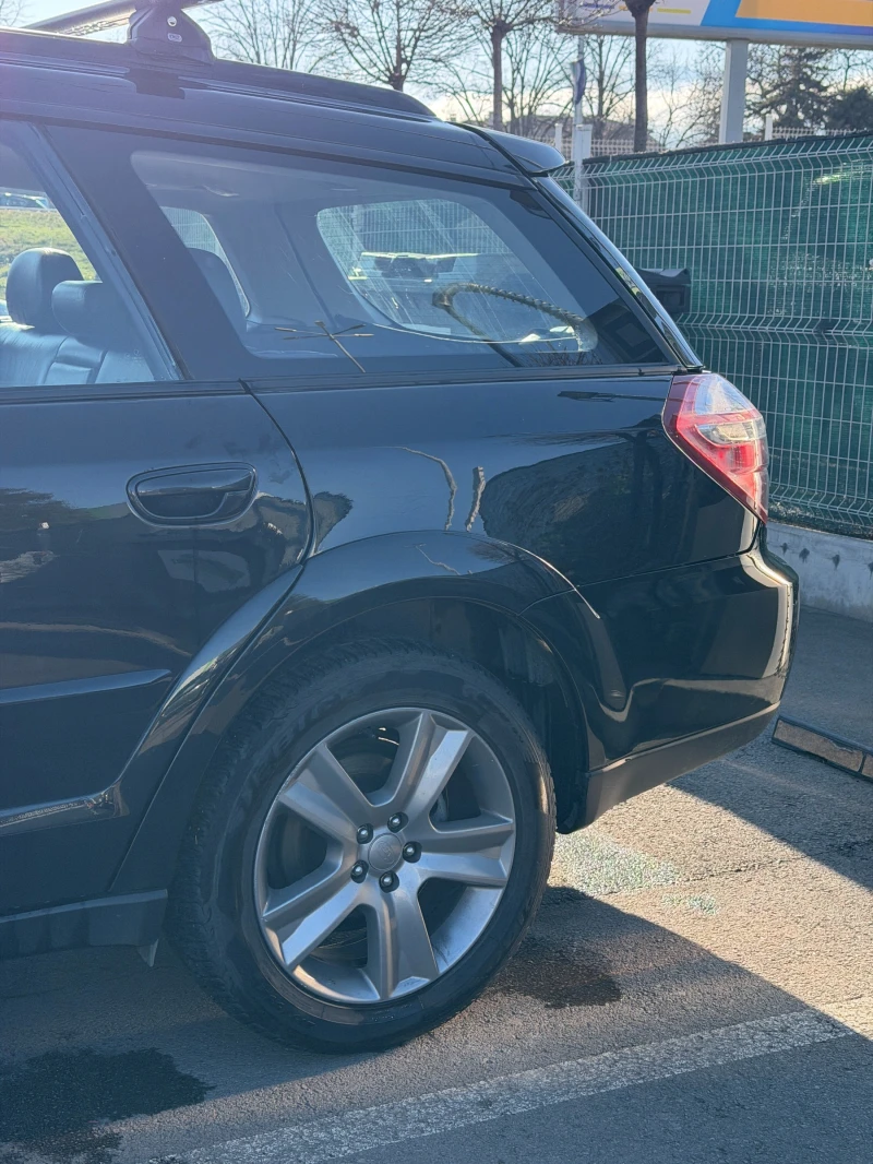 Subaru Outback, снимка 14 - Автомобили и джипове - 53133547