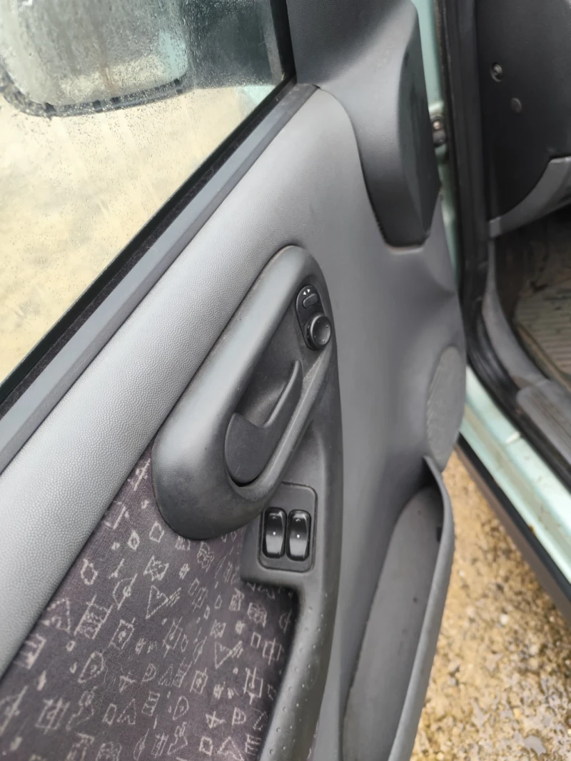 Opel Corsa 1 4 газ/бензин, снимка 7 - Автомобили и джипове - 53222906