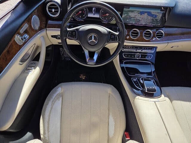 Mercedes-Benz E 300 RWD* АвтоКредит* (ЦЕНА ДО БГ), снимка 8 - Автомобили и джипове - 53393891