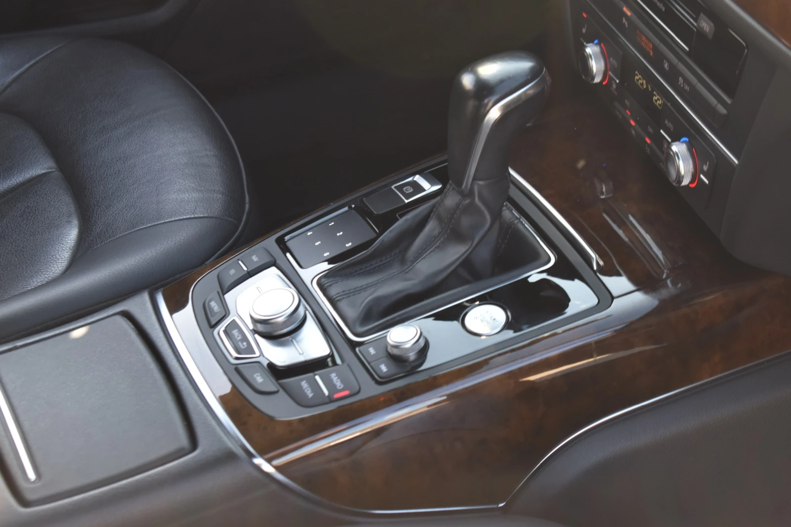 Audi A6 3.0T* S-LINE* DISSTRONIC* LINE-ASSIST* MATRIX* F | Mobile.bg   13