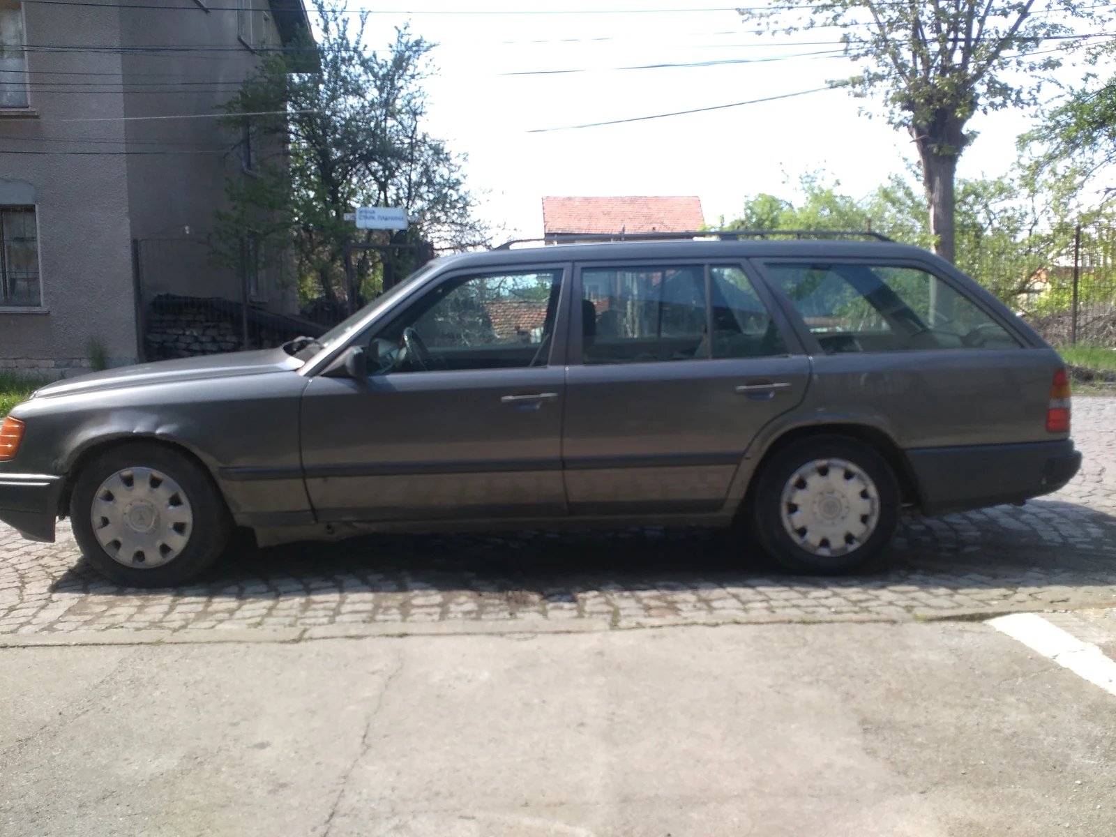 Mercedes-Benz 124  - изображение 2