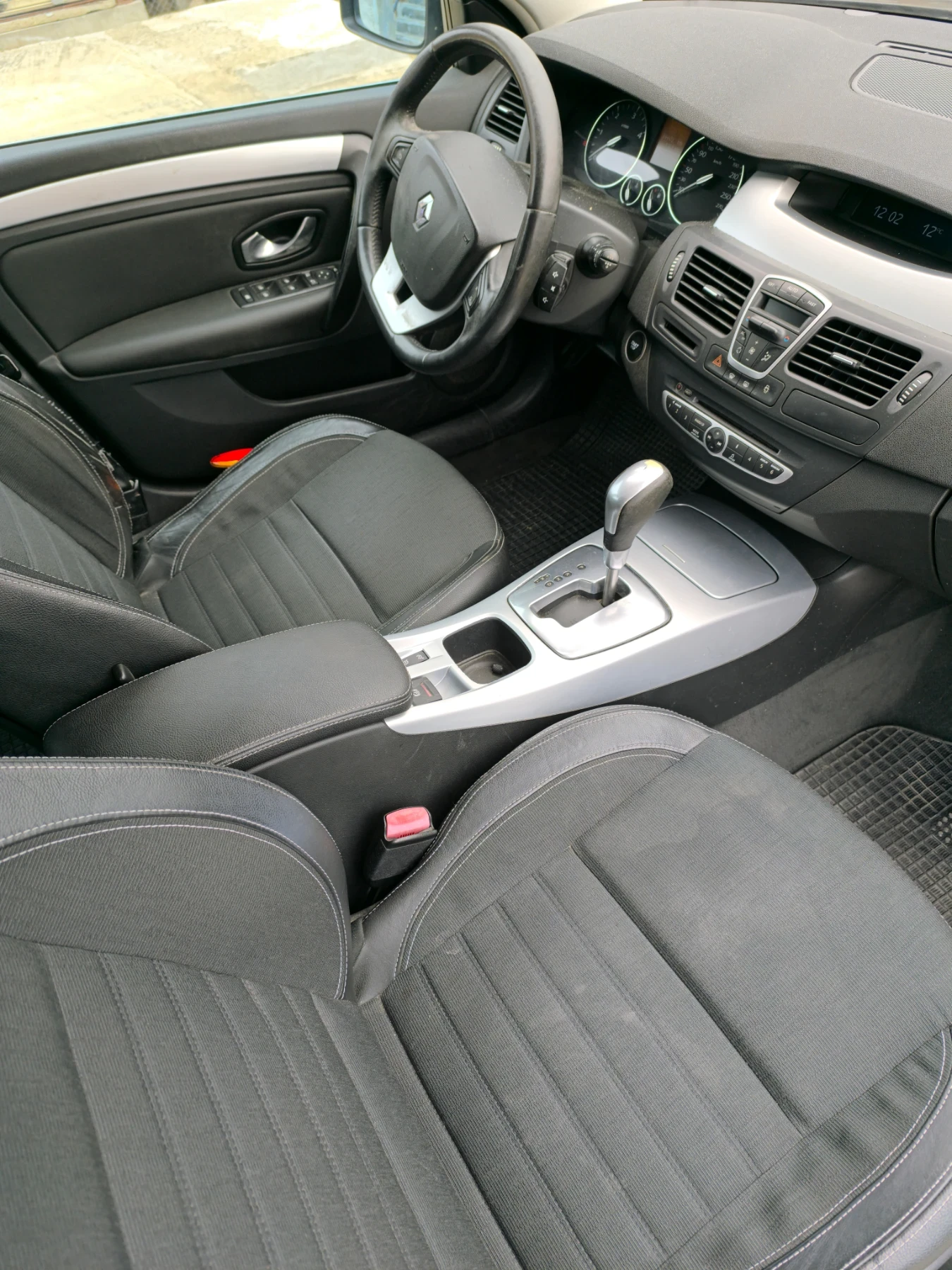 Renault Laguna 2.0dci, 150к.с. бартер за бус или баничарка | Mobile.bg — изображение 16