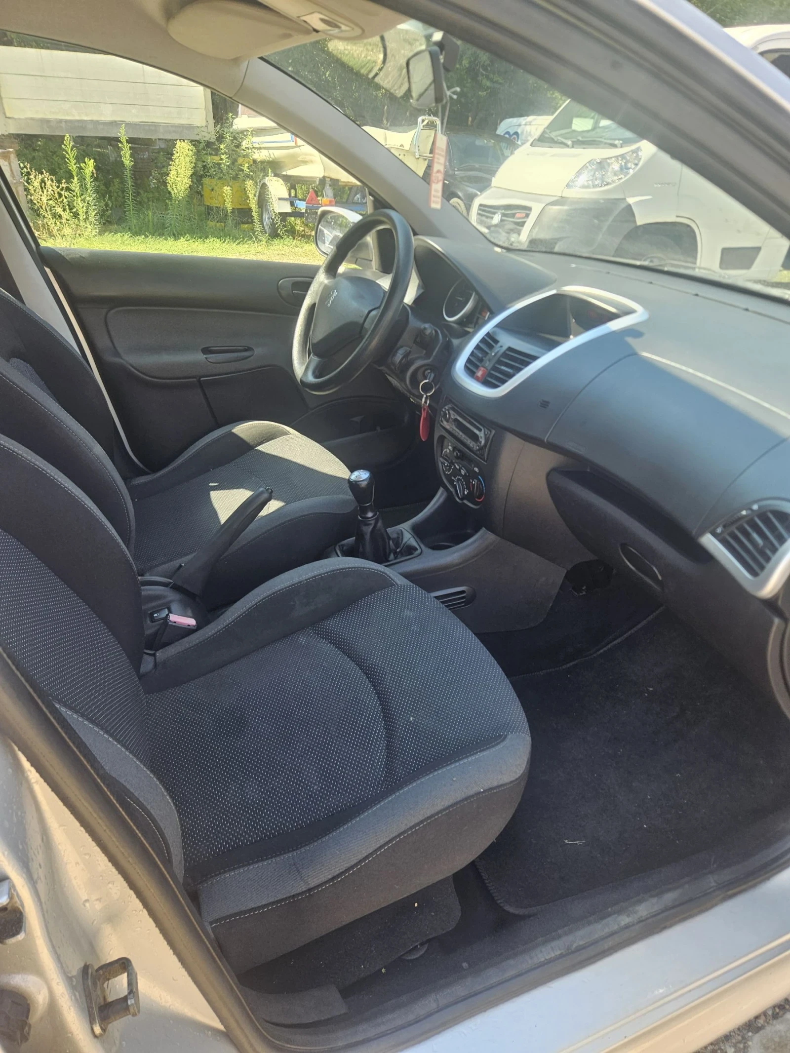 Peugeot 206 1.2I - изображение 6