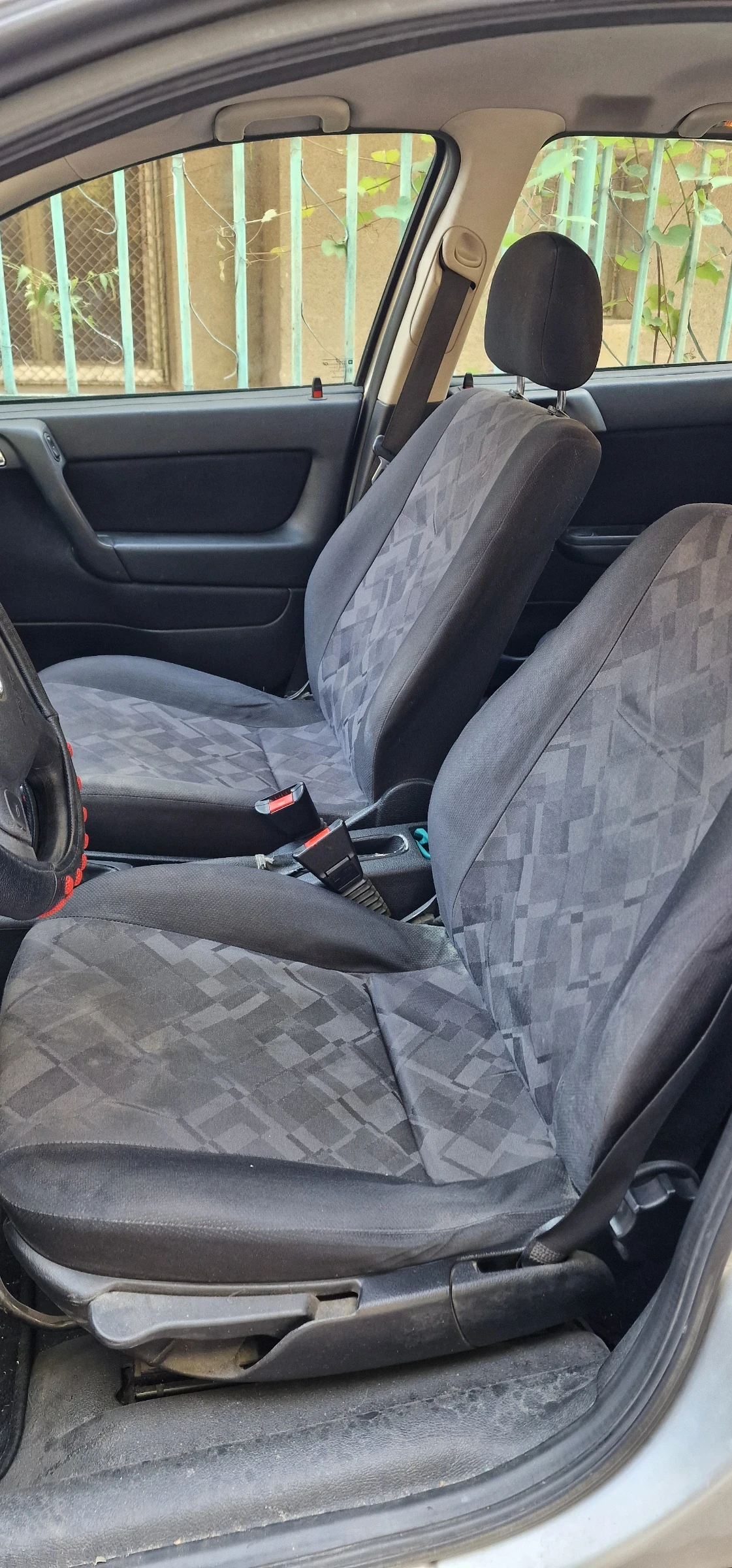Opel Astra Комби - изображение 6